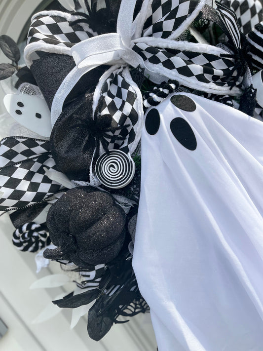 Light up black and white ghost wreath