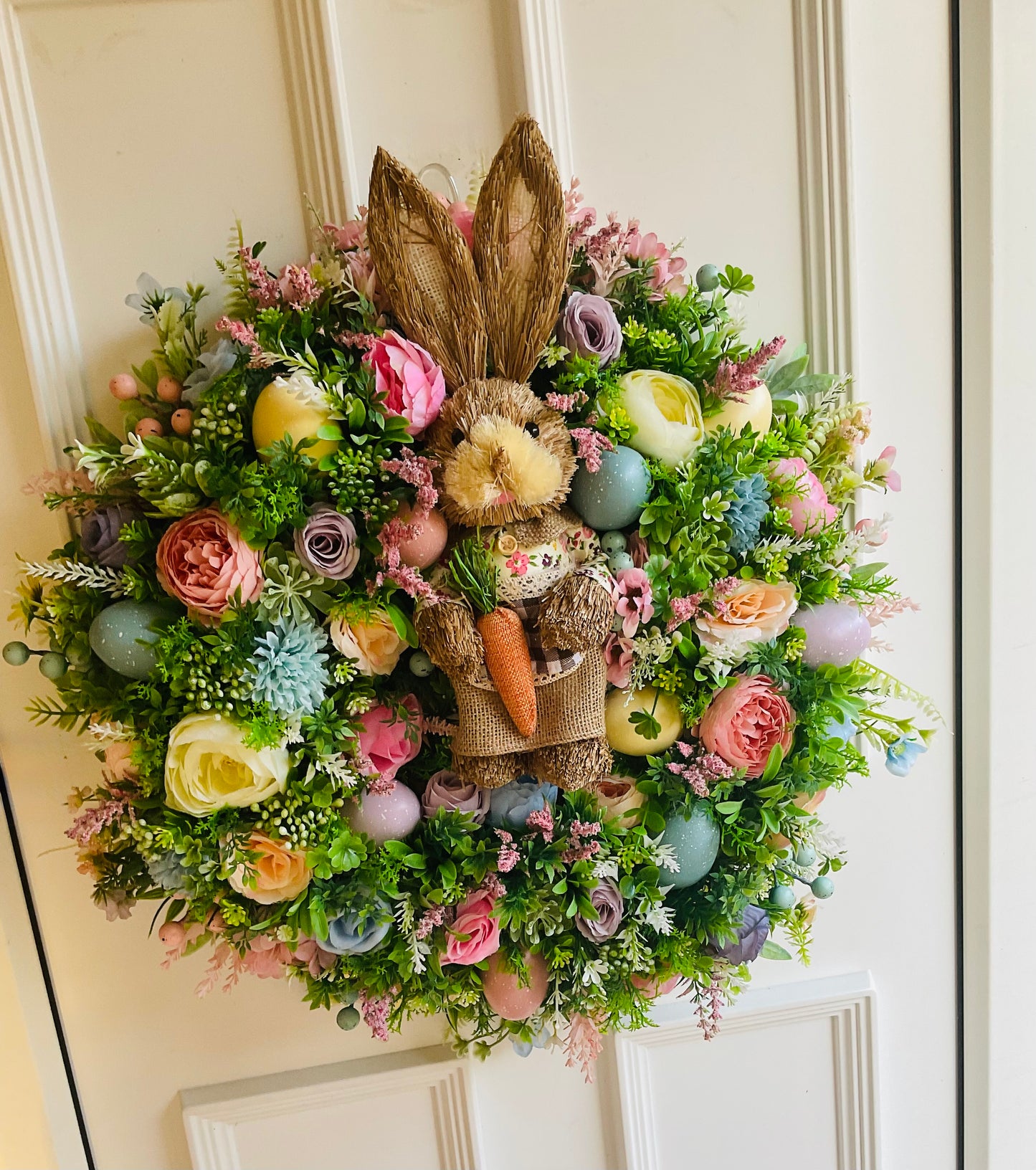 Pastel Easter wreath decor