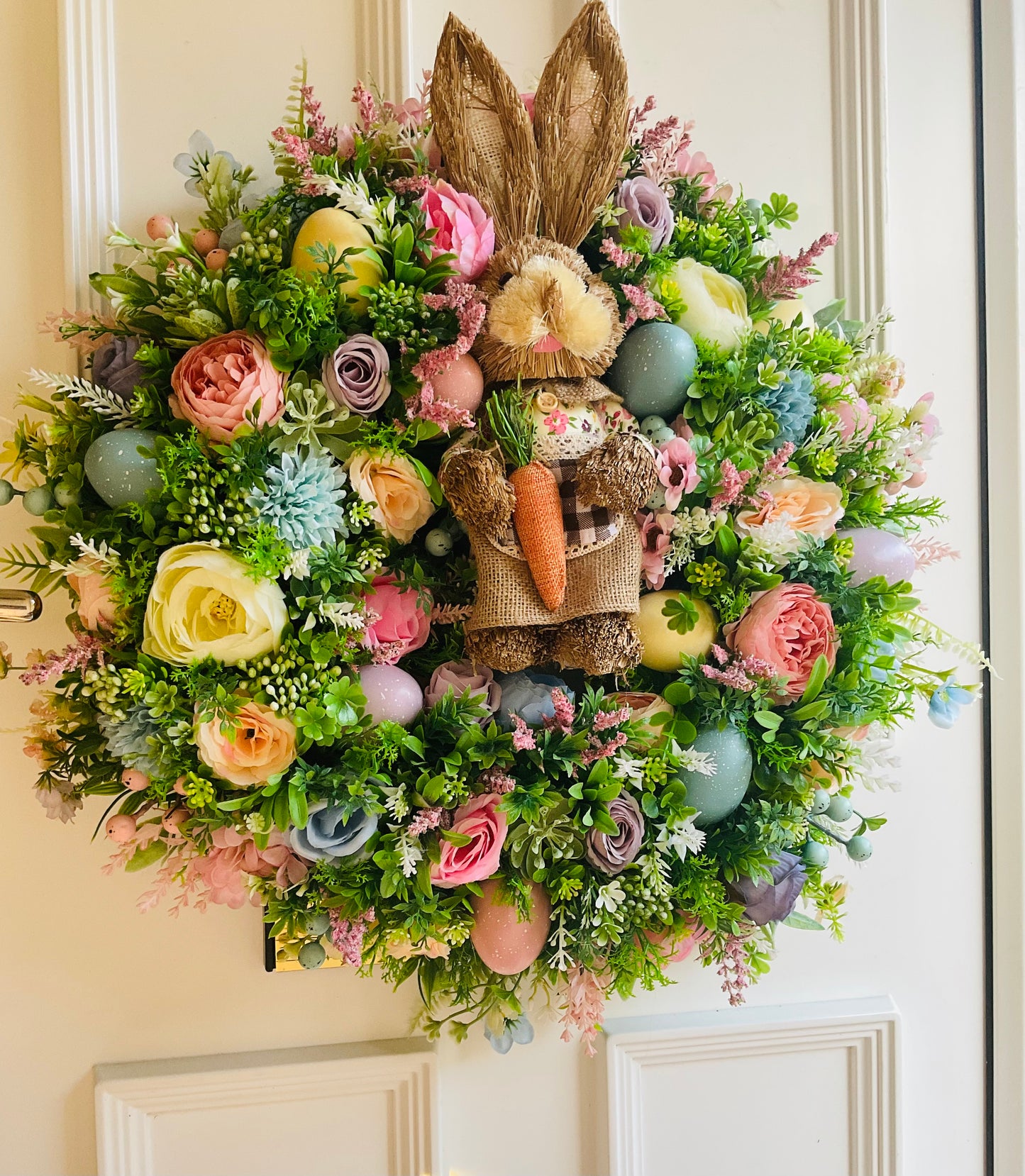 Pastel Easter wreath decor