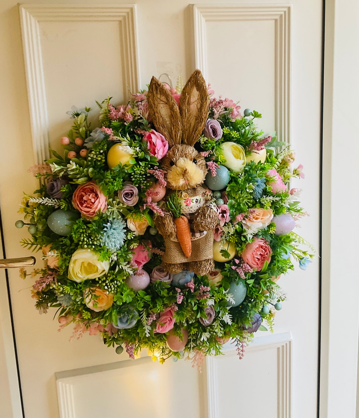 Pastel Easter wreath decor