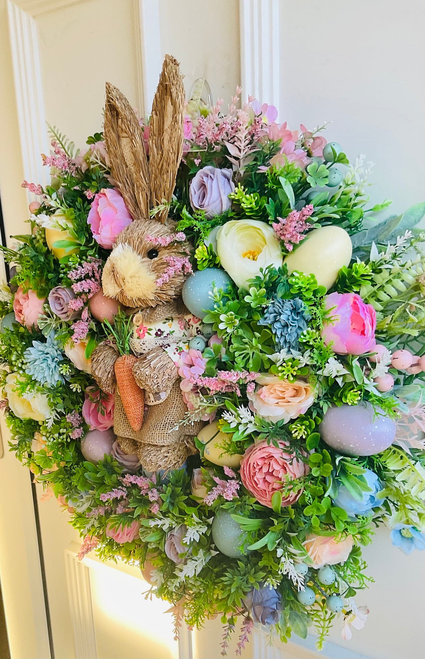 Pastel Easter wreath decor
